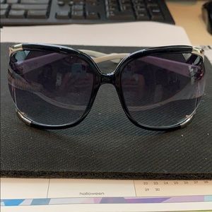 Jessica Simpson sunglasses